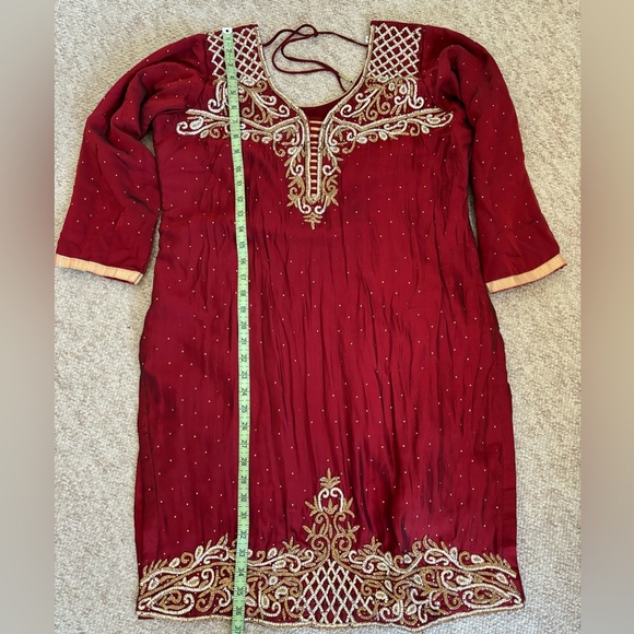 Red and Gold Gharara - Picture 3 of 14